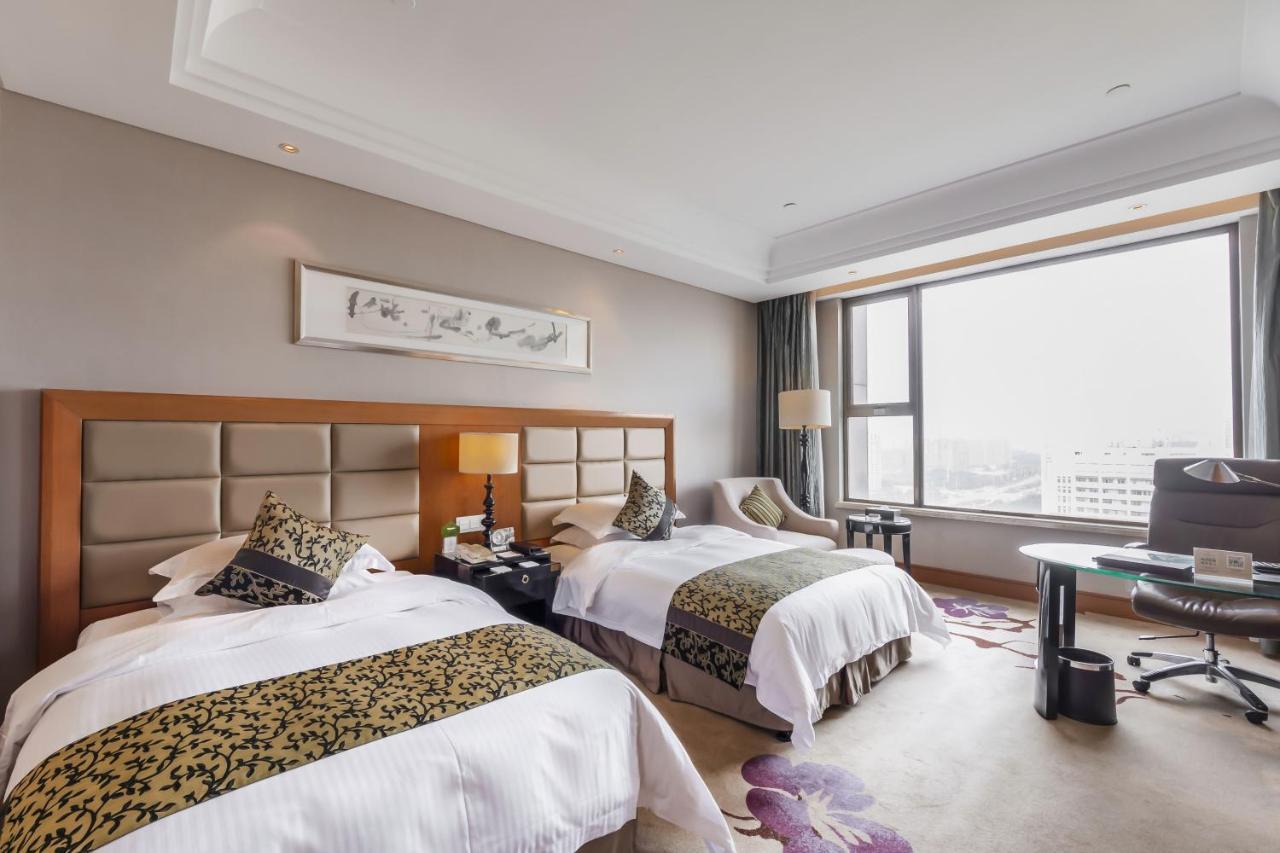 Wyndham Xinyang Downtown Hotel Eksteriør billede