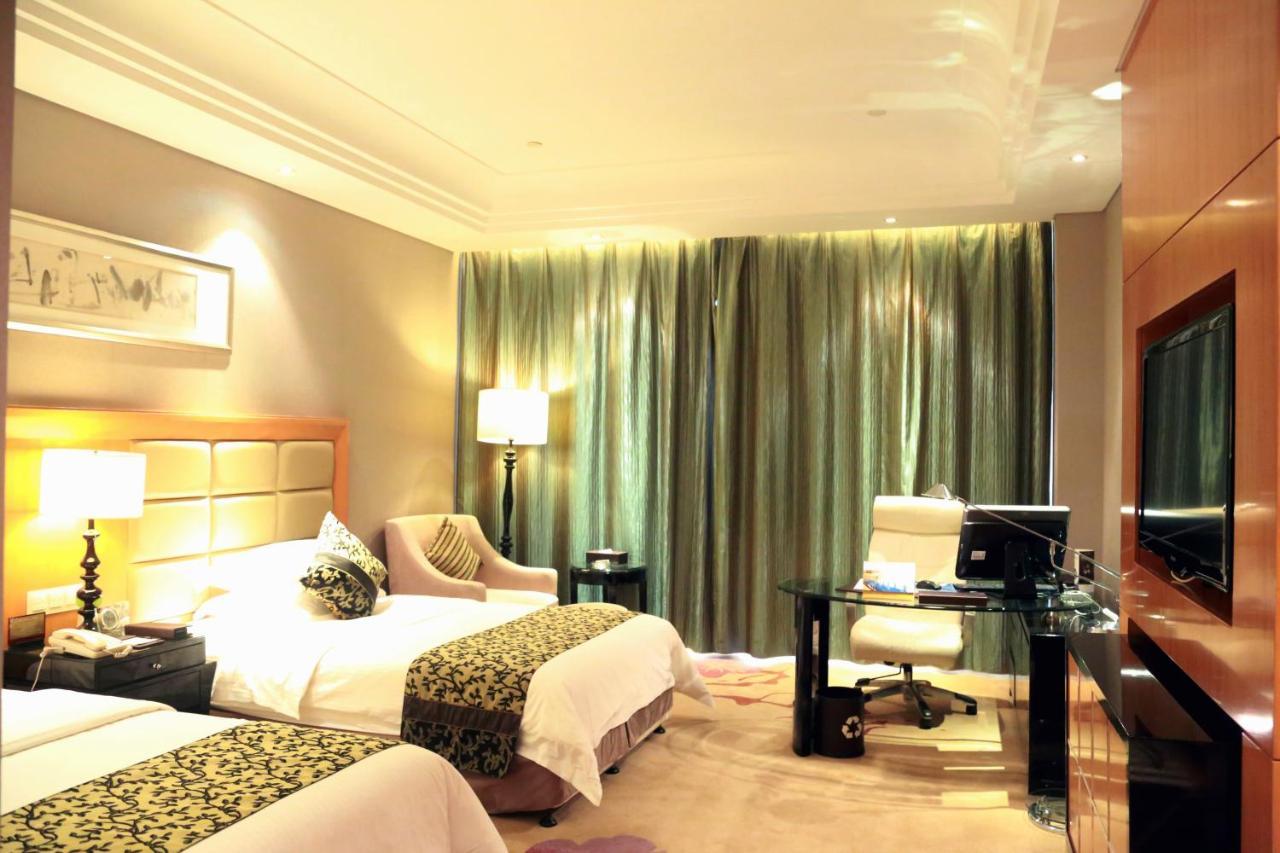 Wyndham Xinyang Downtown Hotel Eksteriør billede
