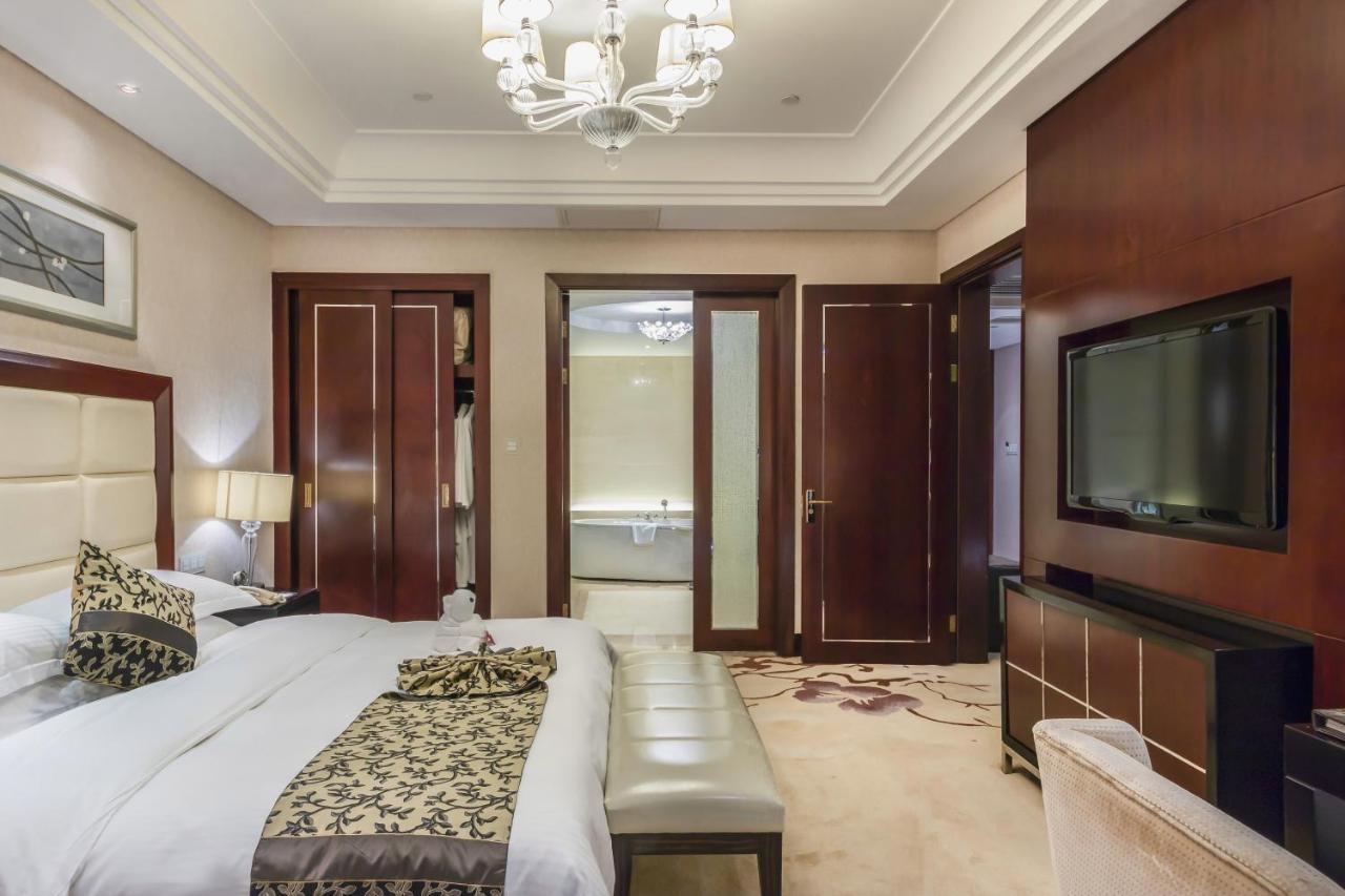 Wyndham Xinyang Downtown Hotel Eksteriør billede