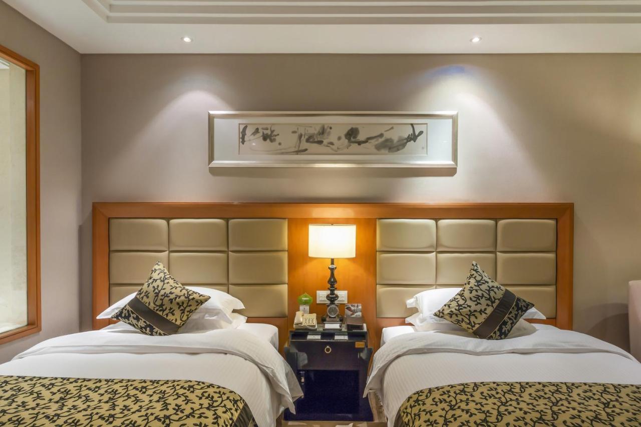 Wyndham Xinyang Downtown Hotel Eksteriør billede
