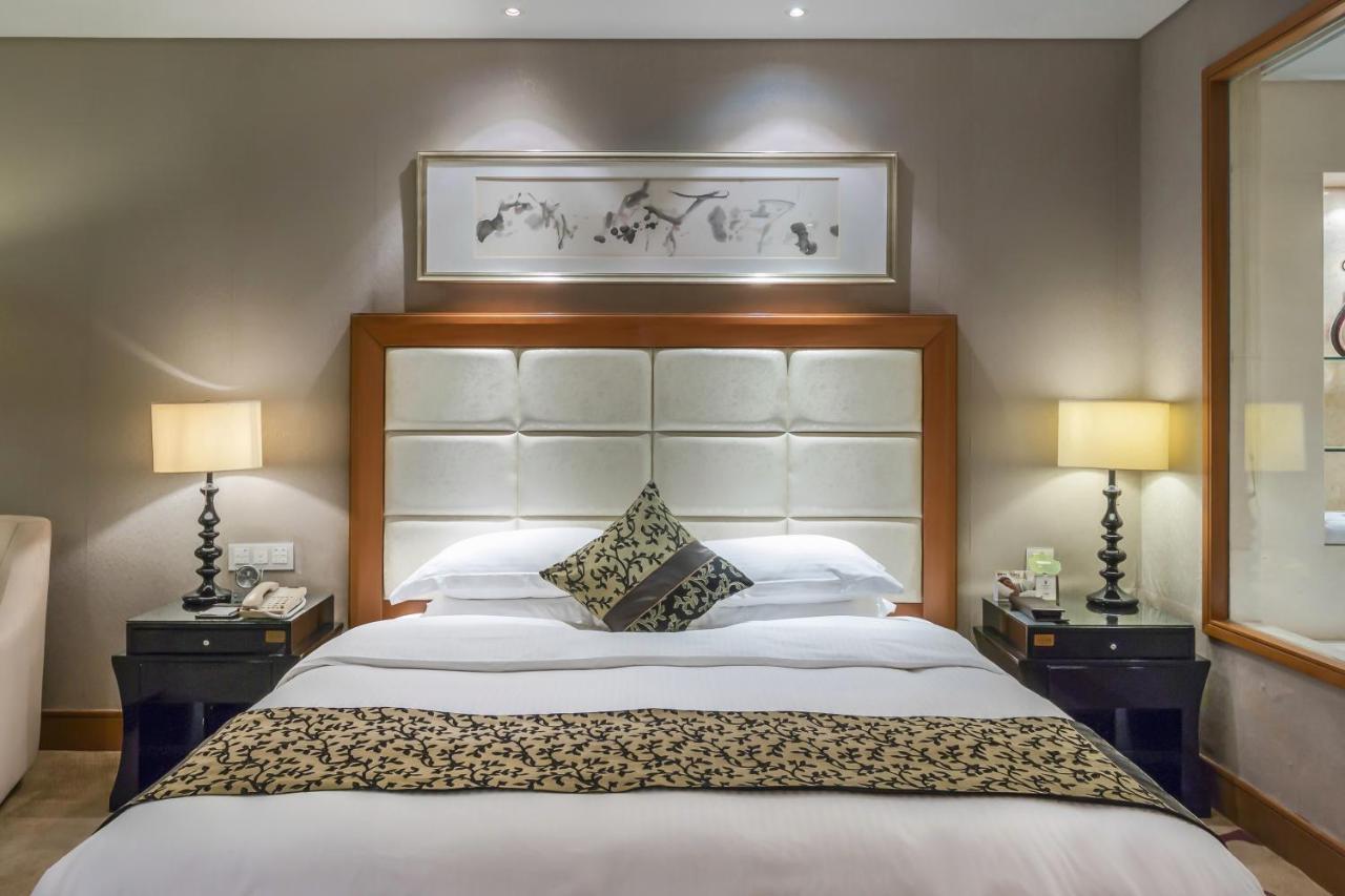 Wyndham Xinyang Downtown Hotel Eksteriør billede