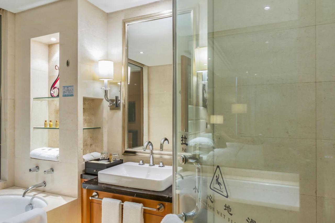 Wyndham Xinyang Downtown Hotel Eksteriør billede