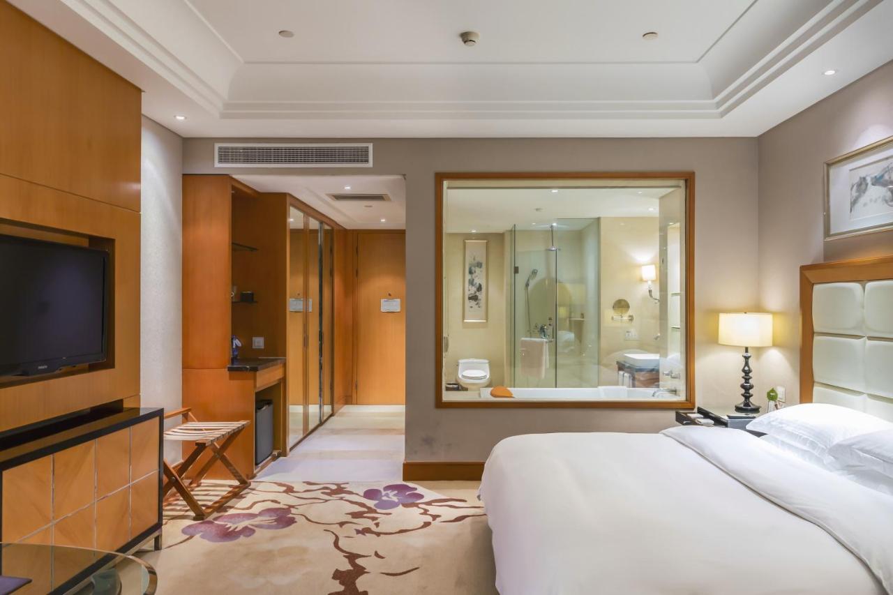 Wyndham Xinyang Downtown Hotel Eksteriør billede