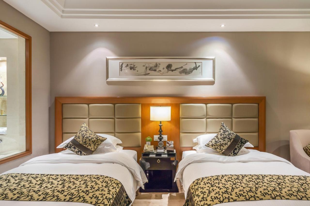 Wyndham Xinyang Downtown Hotel Eksteriør billede
