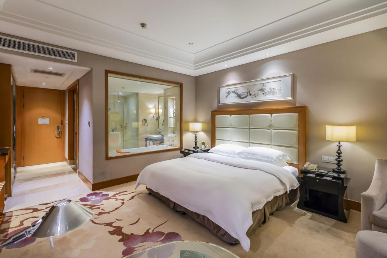 Wyndham Xinyang Downtown Hotel Eksteriør billede