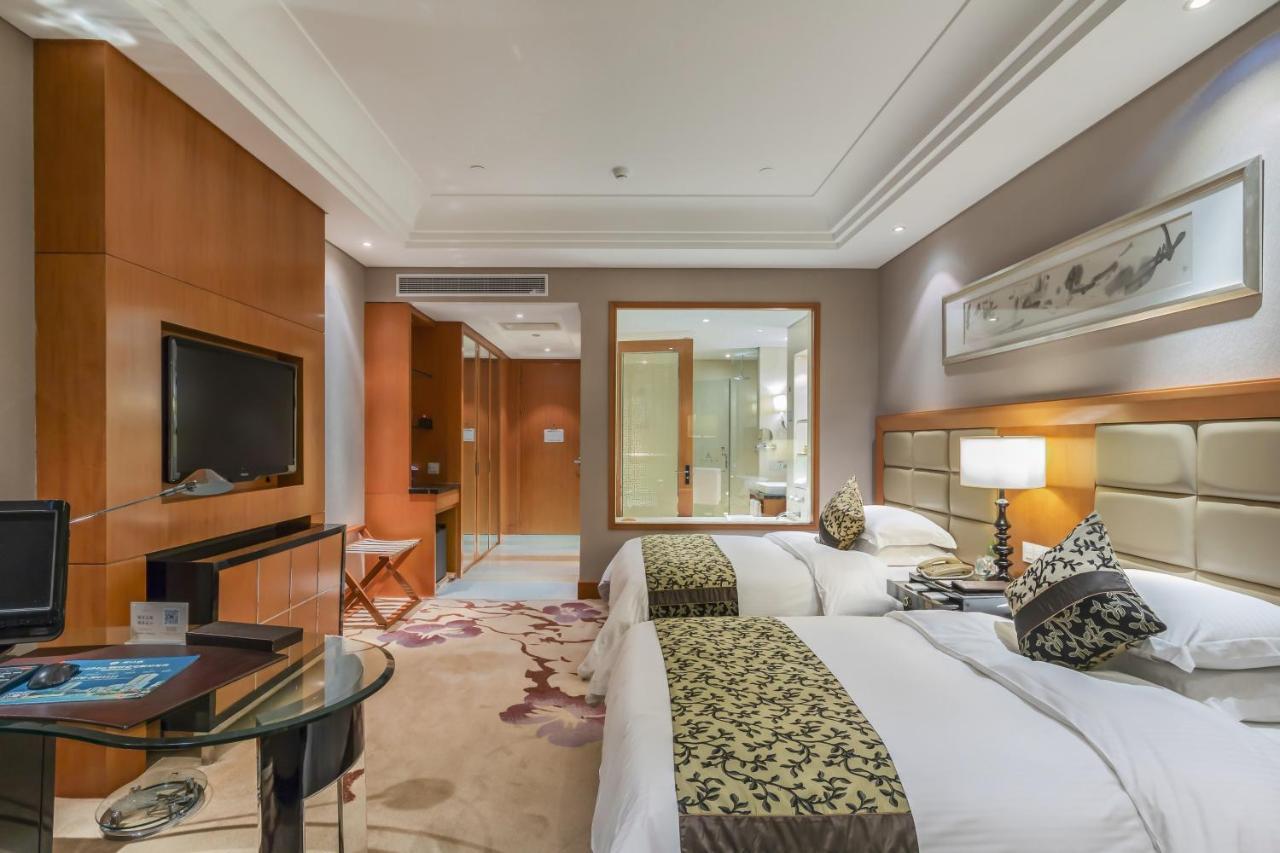 Wyndham Xinyang Downtown Hotel Eksteriør billede