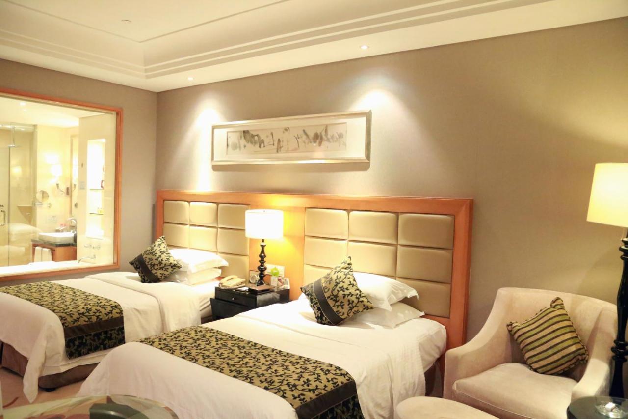 Wyndham Xinyang Downtown Hotel Eksteriør billede
