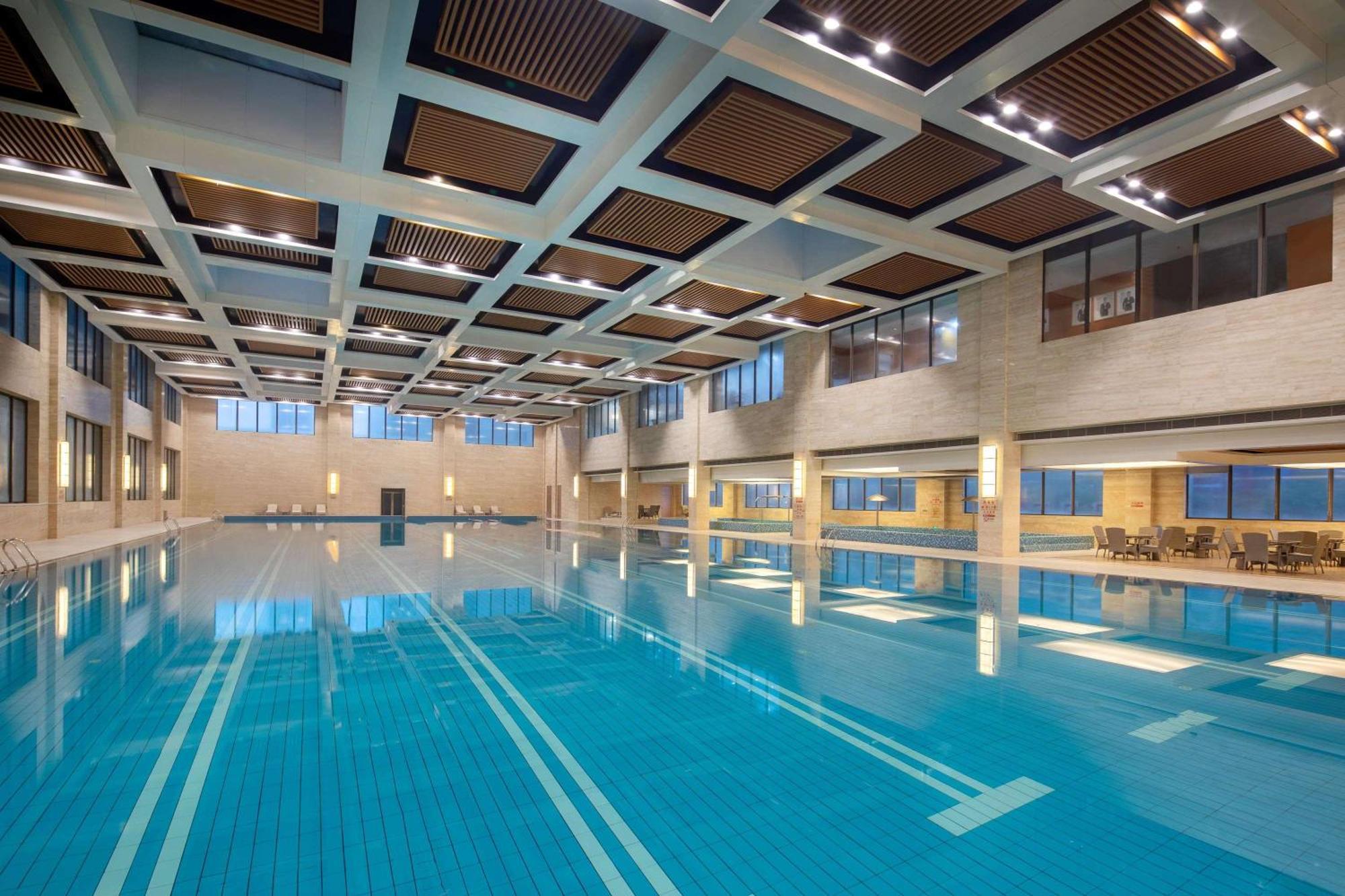 Wyndham Xinyang Downtown Hotel Eksteriør billede